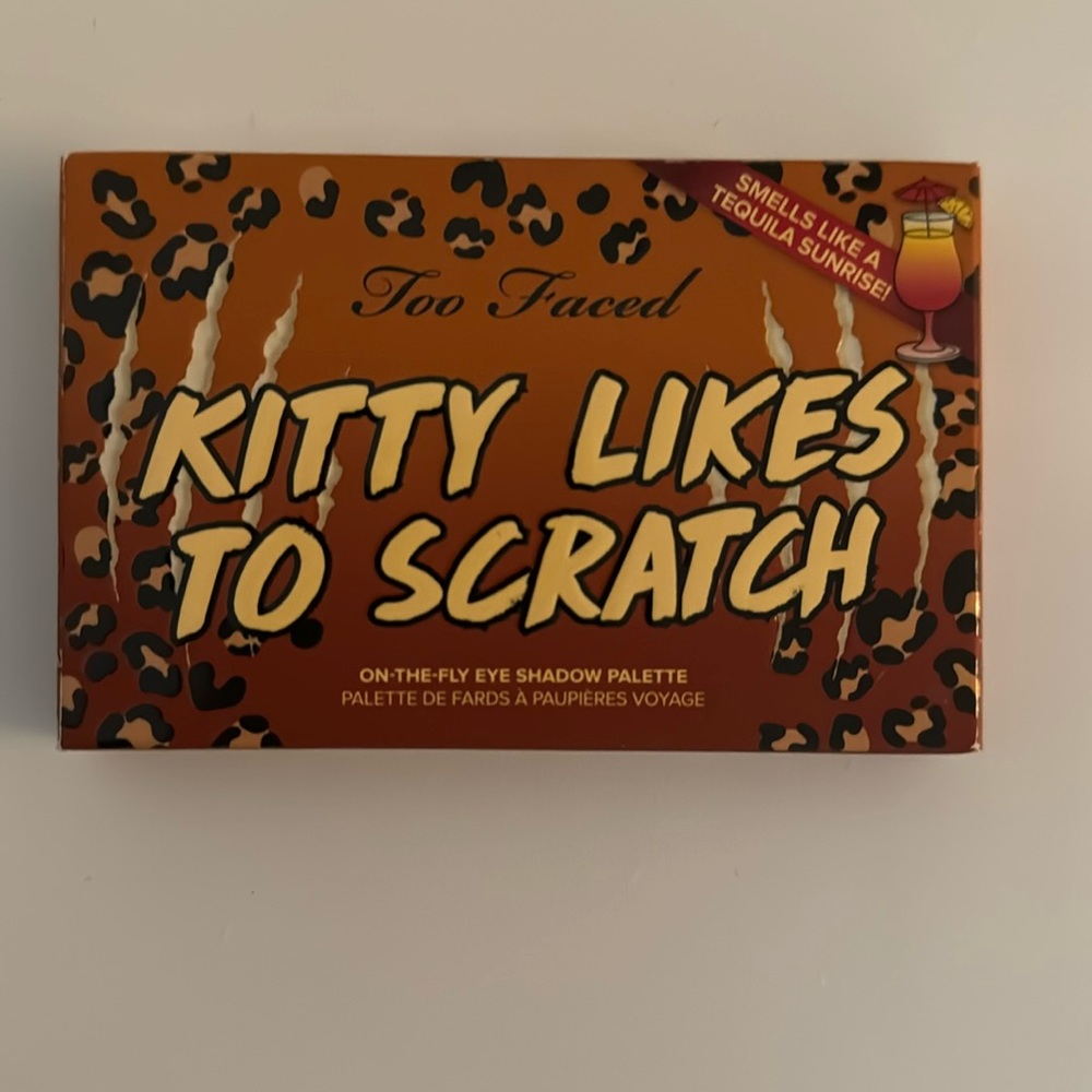 Too Faced
Kitty Likes to Scratch Mini Eyeshadow Palette